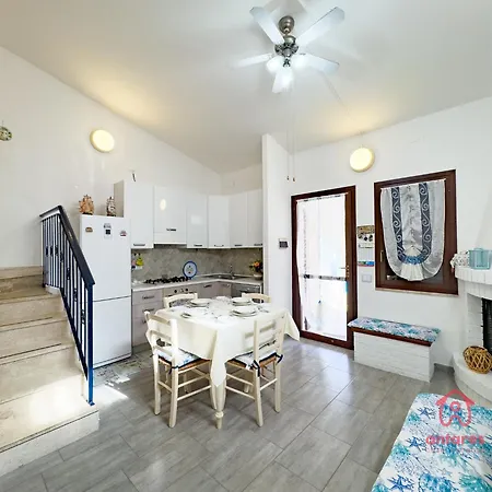 Maison Giselle, Piscina E Mare