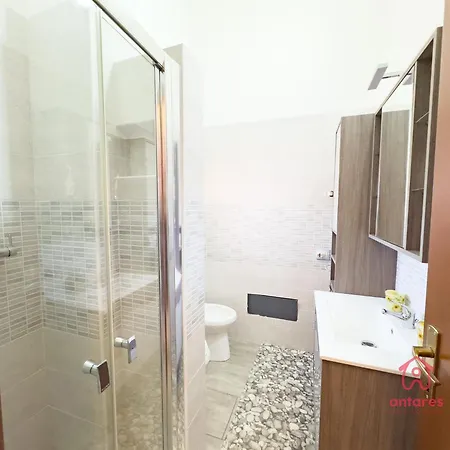 Maison Giselle, Piscina E Mare