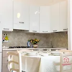 Maison Giselle, Piscina E Mare Holiday home *