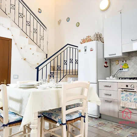 Maison Giselle, Piscina E Mare Holiday home